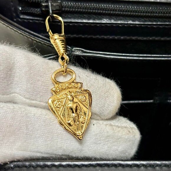 GUCCI Turnkey Vintage Handbag BLACK - Picture 8 of 10